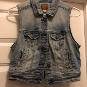 American Eagle cropped sleeveless jean jacket